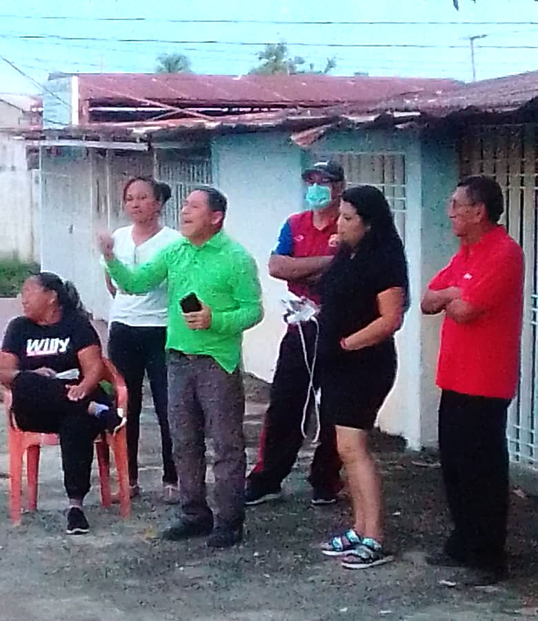 Más de 10 familias se ven afectada por un bote de aguas blancas, ubicado en la urbanización Nueva Cabimas, calle Las Jardineras, sector I parroquia Rómulo Betancourt del municipio Cabimas.