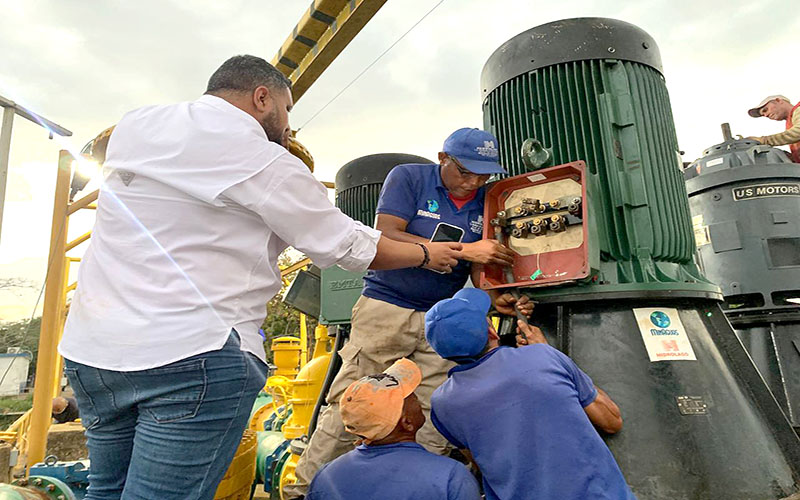 Instalado motor de 400 Hp en el embalse Burro Negro