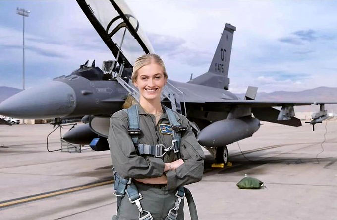 Miss América corona a una oficial activa de la Fuerza Aérea de EEUU