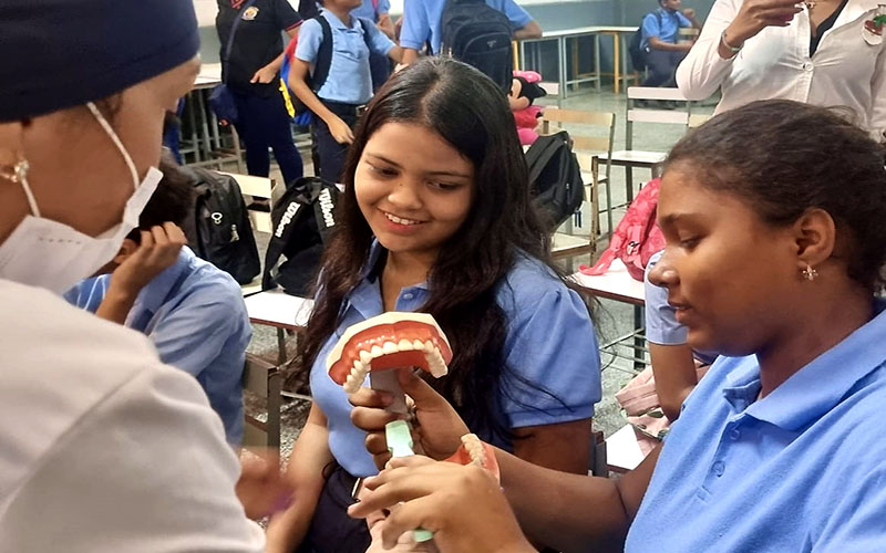 Plan Salud va a la Escuela atiende más de 300 estudiantes 