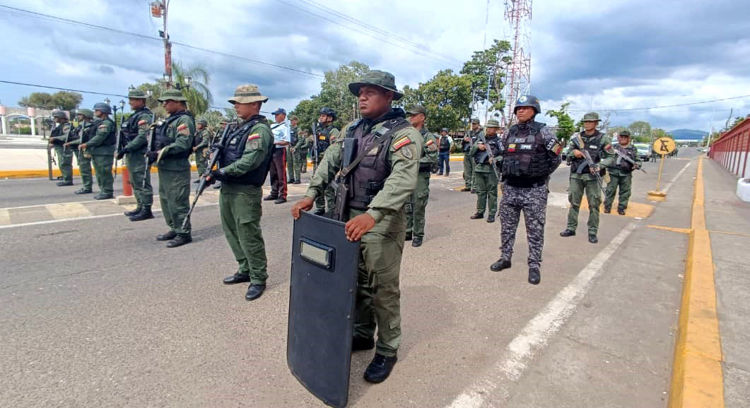 Se mantiene militarización en Simón Bolívar