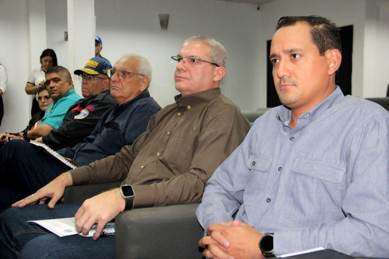 Alcalde Gustavo Fernández ratificó su gabinete municipal