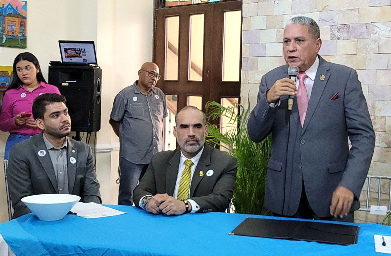 Clezulia instaló dos comisiones permanentes