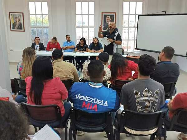 Movimiento de Comunicadores del Zulia debatió y presentó propuestas para las 7T 2030 (2)