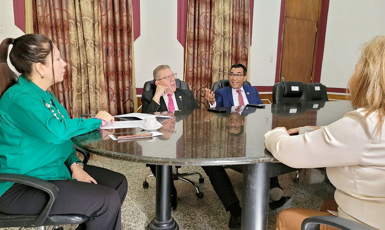 Premio Dr  Humberto Fernández Morán