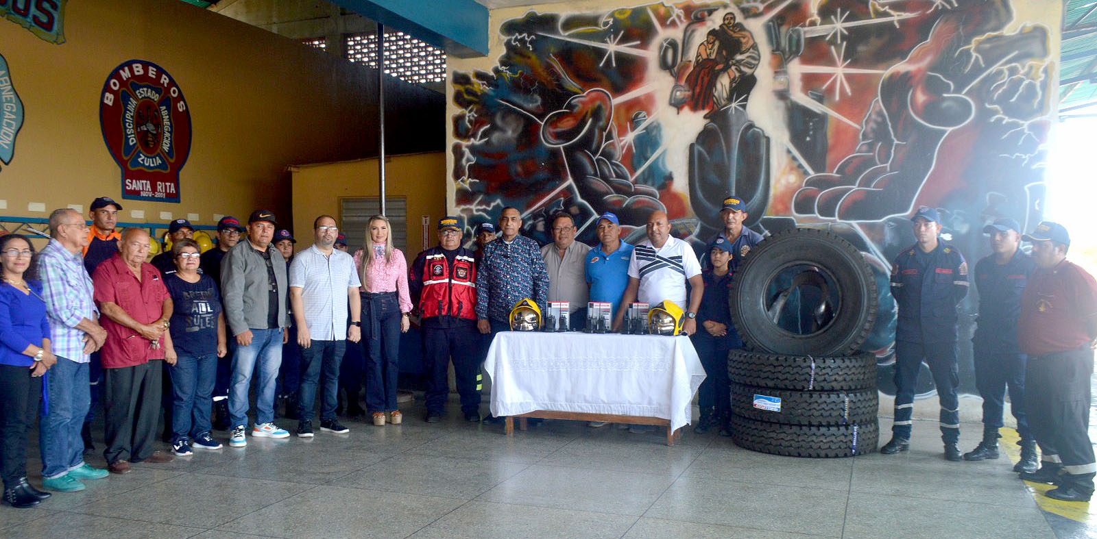 Alcalde Alenis Cuerpo de Bomberos de Santa Rita