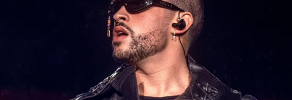 Bad Bunny demandó a uno de sus fanáticos