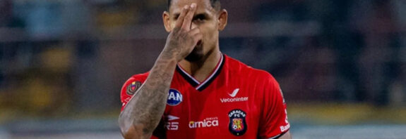 Edwin Pernía rescata a Caracas en un partidazo ante Zamora