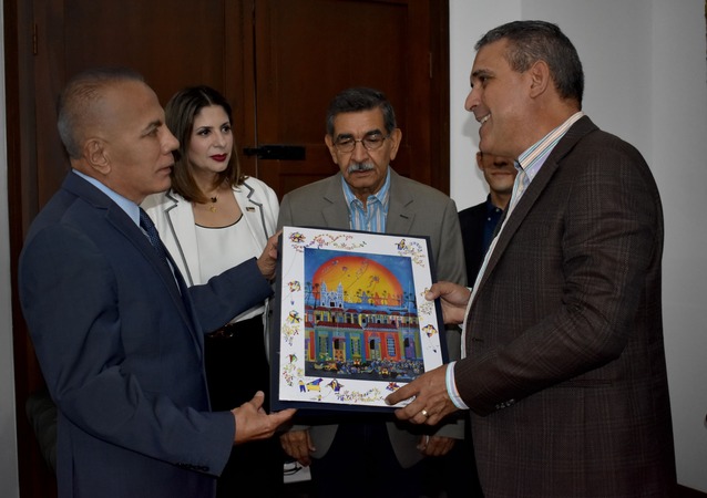 Gobernador Rosales y Alcalde del municipio Torres estrechan lazos de cooperación