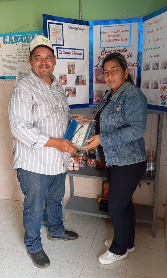 Lámparas LED en dos escuelas de la parroquia El Mene