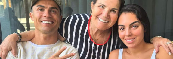 Madre de Cristiano Ronaldo lo visita en Riad