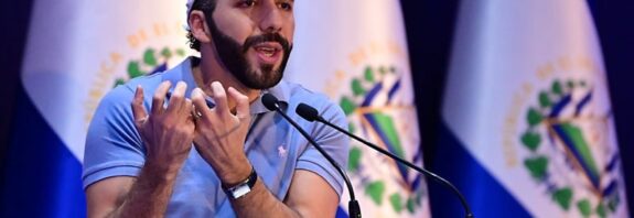Nayib Bukele sugiere que deben aniquilarse las pandillas en Haití como en El Salvador