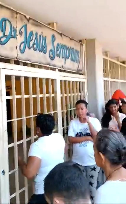 Protestan en el liceo Jesús Semprum de Cabimas 