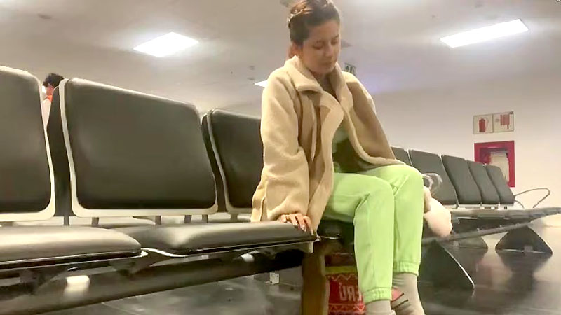 Venezolana lleva más de un mes viviendo en aeropuerto de Perú