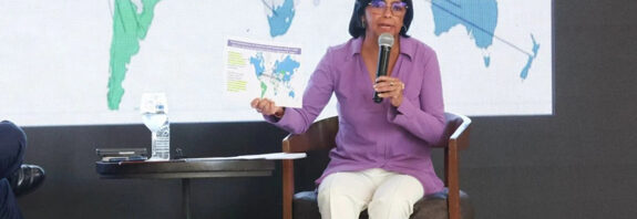 Venezuela está preparada para vivir sin las licencias de EE UU Delcy Rodríguez