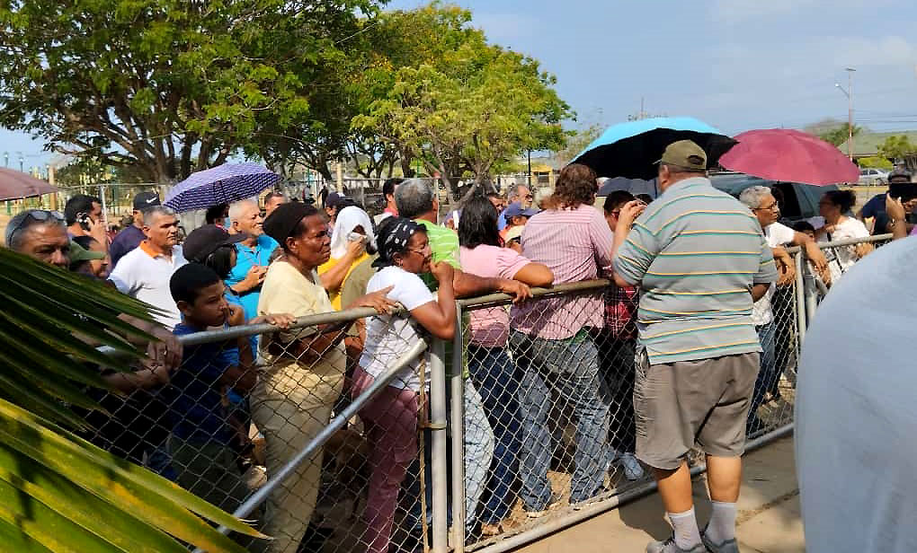 Venta de pescado en Simón Bolívar