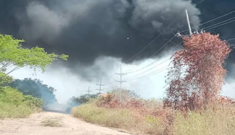 Vecinos de Los Teques de Valmore Rodríguez reportan incendio de residuos petrolizados