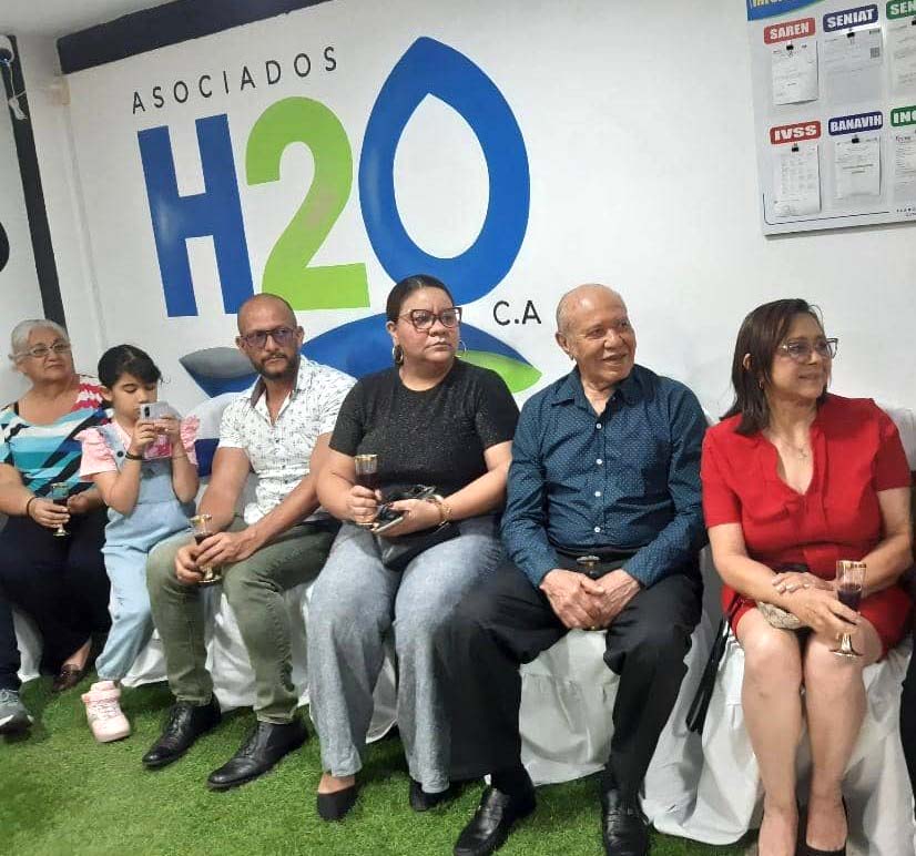 Asociados H2O primer aniversario