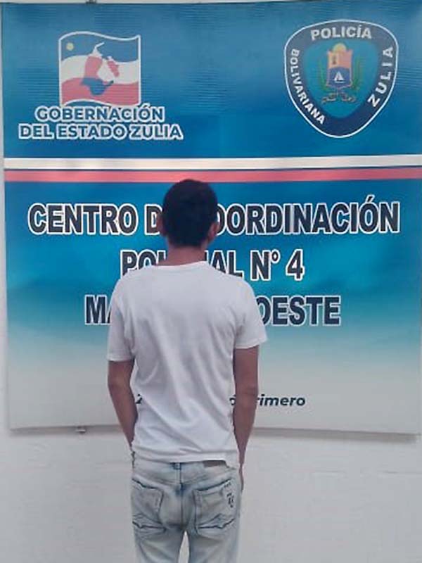 Le quitó parte de la oreja