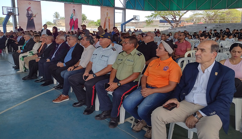 colegio San Agustín de Lagunillas celebró 70 años de historia educativa y la Alcaldía y el Concejo Municipal encabezaron una sesión especial en su honor.