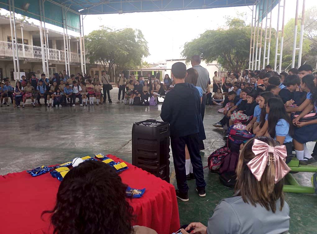 Estudiantes del liceo Juan Vicente González