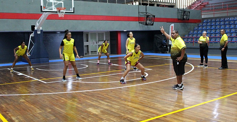 Gaiteras del Zulia entrena en su casa 6