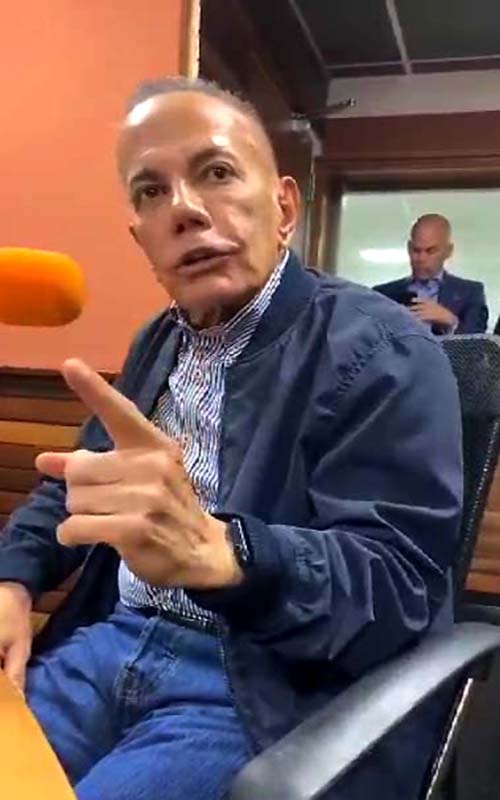 Rosales «Las tarjetas y la candidatura están con un lacito en la mesa»
