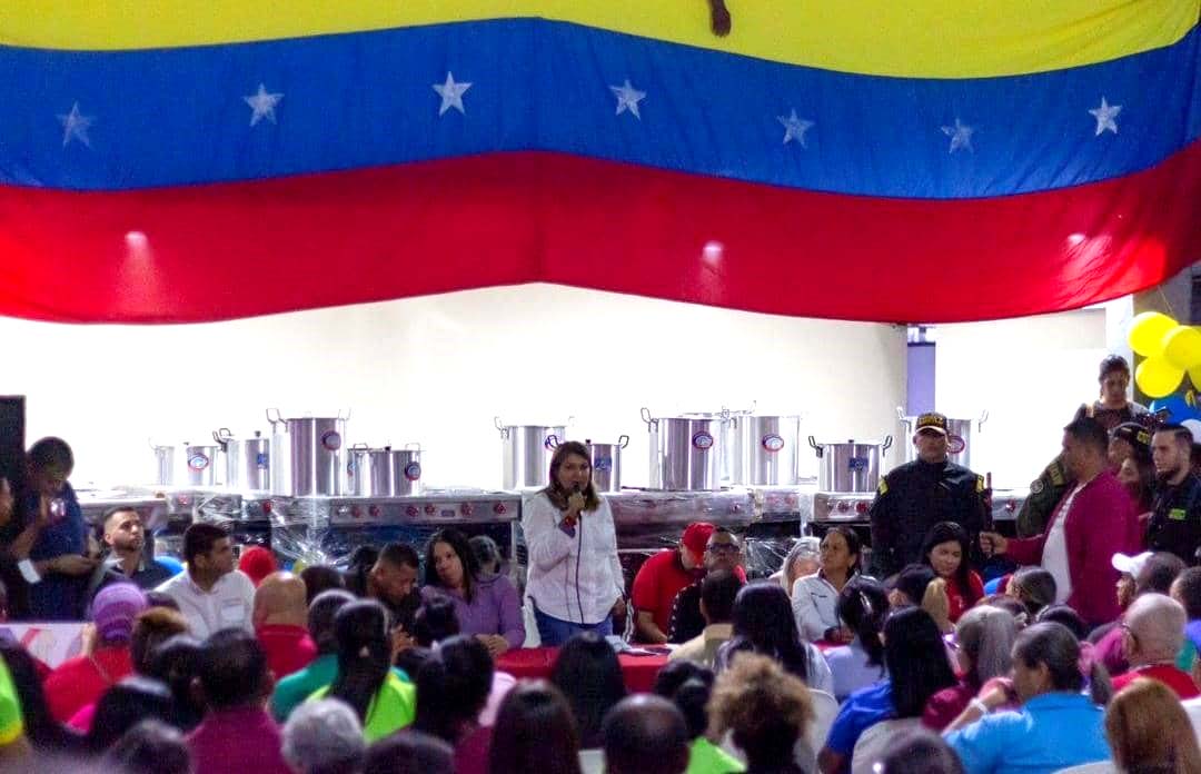 Ministra Yelitze Santaella en Cabimas