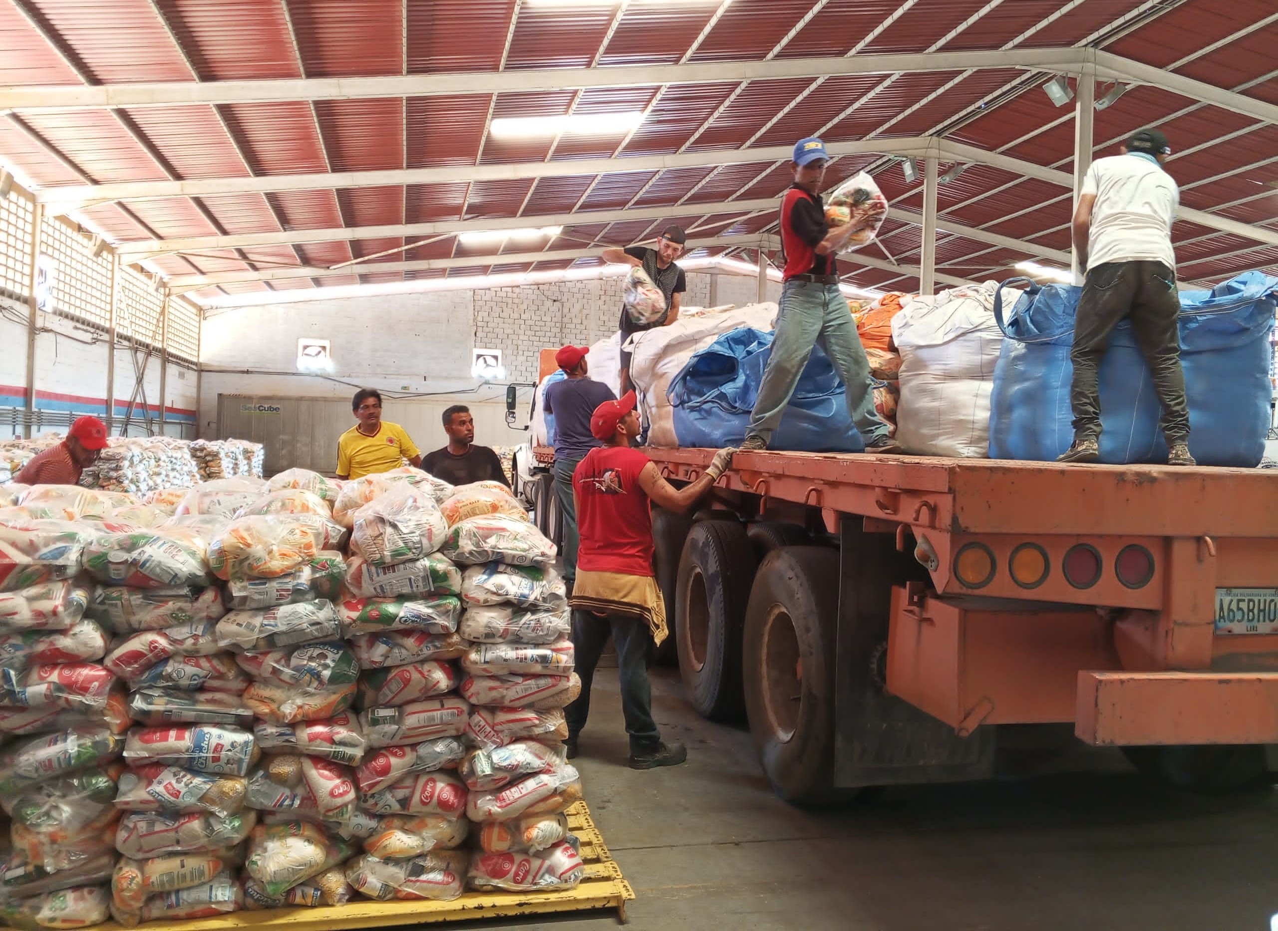 Miranda-Zulia recibió 20 559 combos alimenticios CLAP
