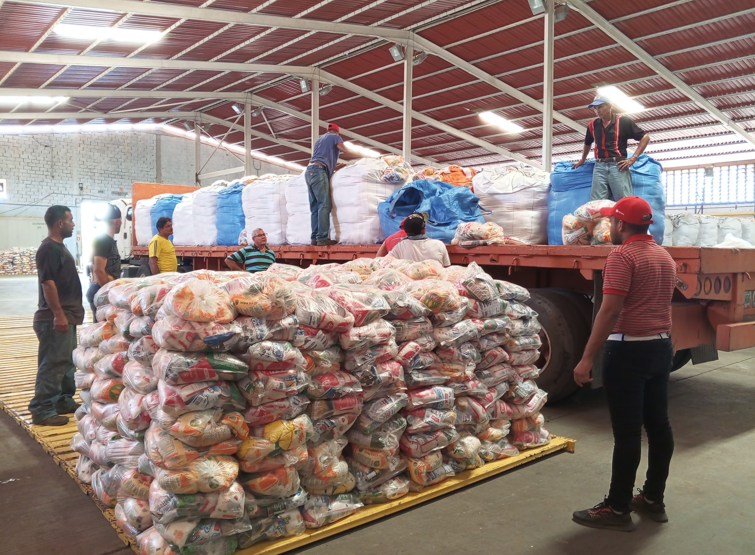 Miranda-Zulia recibió 20 559 combos alimenticios CLAP