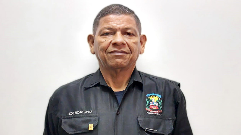Periodista Pedro Mora