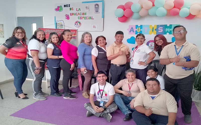 Telbcol abordó en el mes de Educación Especial 