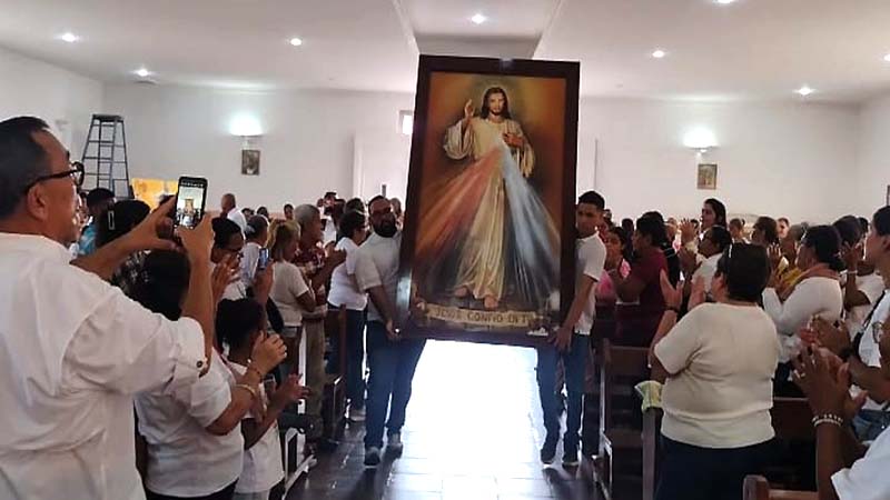 Valmore Rodríguez Divina Misericordia