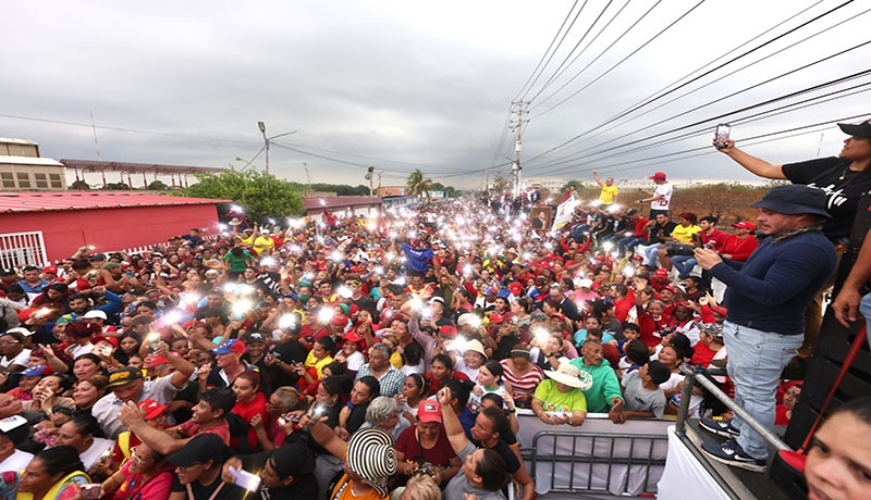 Diosdado Cabello, en Maracaibo se efectuó una inmensa marcha en respaldo al presidente de la República, Nicolás Maduro, y en rechazo al bloqueo económico ilegal, por parte de la Casa Blanca contra Venezuela.