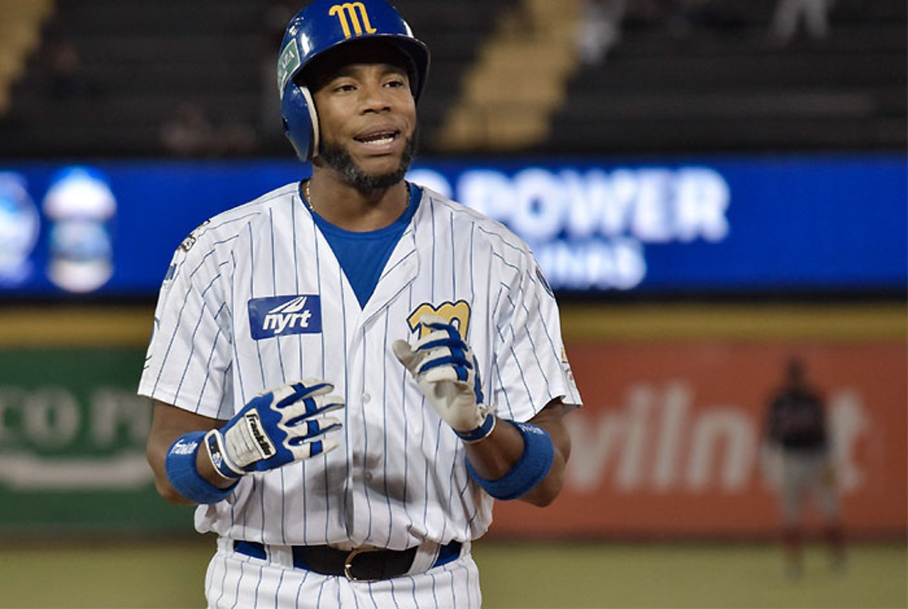 Endy Chávez demanda a Melvin Mora 1
