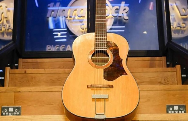 La guitarra perdida de John Lennon se subastó por 2,85 millones de dólares