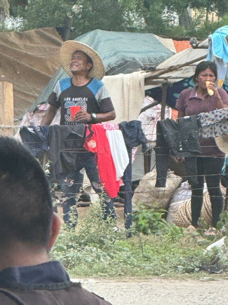 El careo creó un verdadero caos entre manifestantes y los usuarios de la Troncal 6 que esperaban a que se abriera el paso en el punto de control de la Guardia Nacional Bolivariana (GNB),