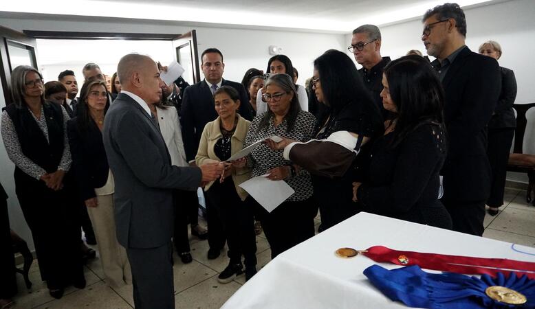 La Gobernación del Zulia despide a Américo Gollo Chávez con una Guardia de Honor regional