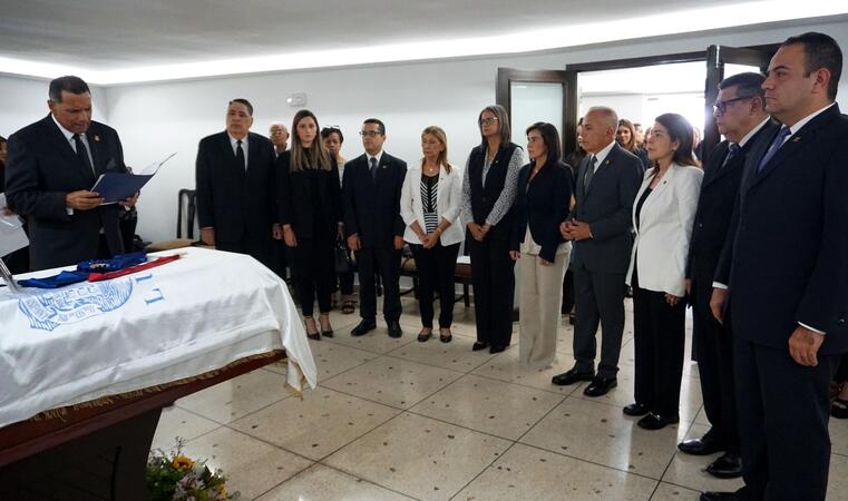 La Gobernación del Zulia despide a Américo Gollo Chávez con una Guardia de Honor regional