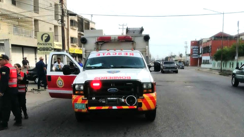 Madre e hijo sufren accidente de tránsito 
