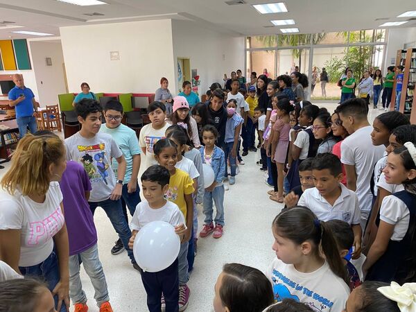 Más de 70 niños de Maracaibo disfrutaron del Taller de Caricatura impartido por Fernando Pinilla (3) Más de 70 niños de Maracaibo disfrutaron del Taller de Caricatura impartido por Fernando Pinilla