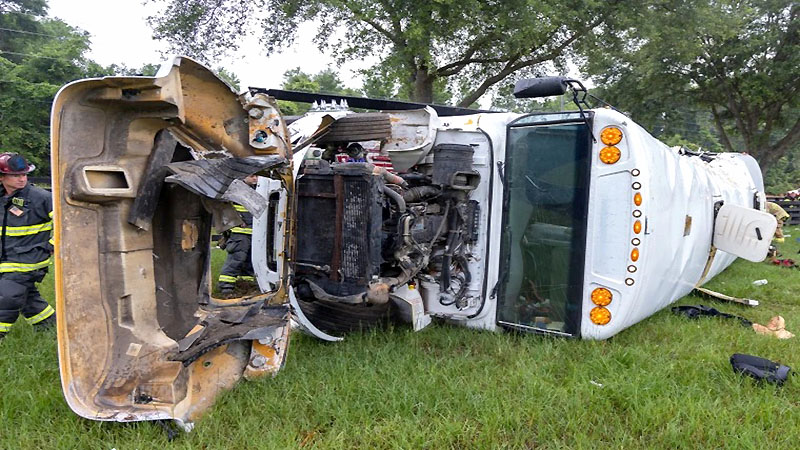 Mueren ocho migrantes latinos en accidente en Florida