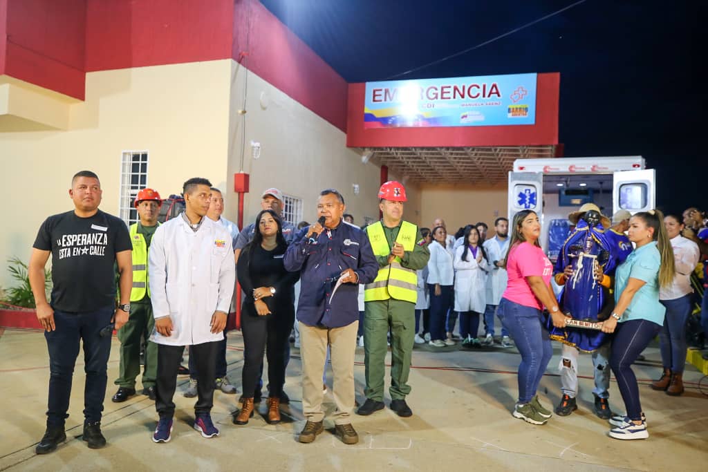Rehabilitado Complejo de Salud “Manuela Sáenz”
