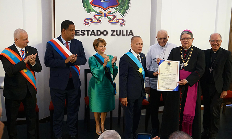 Rosales: “Monseñor José Luis Azuaje Ayala es un pastor que guía, enseña y santifica a toda la comunidad”