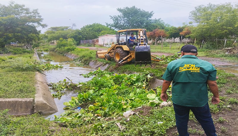 Inspeccionaron drenajes en sectores de Valmore Rodríguez 