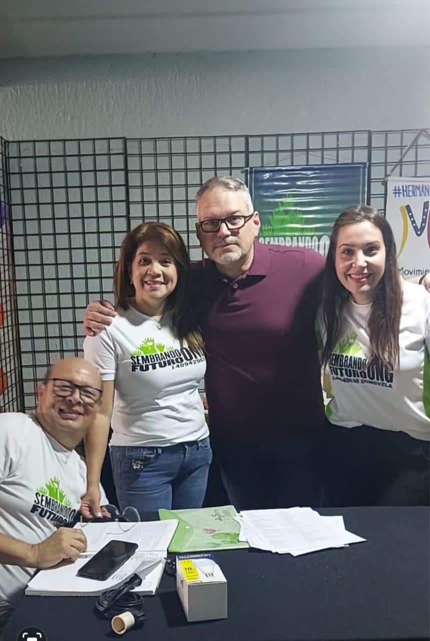 Caicoc y ONG Sembrando Futuro