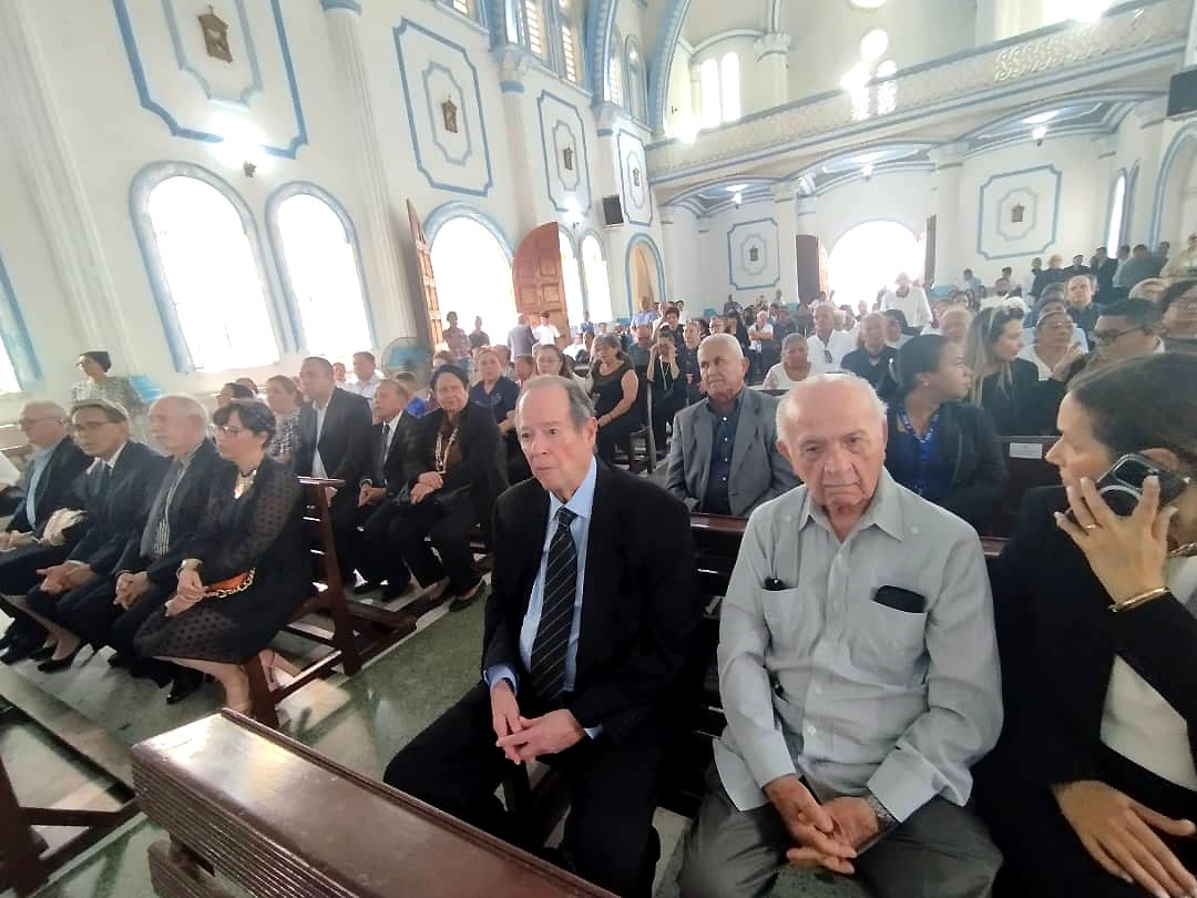 Restos de Monseñor Lückert reposan la iglesia de La Asunción