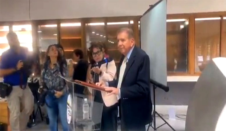 Edmundo González descarta firmar acuerdo con Maduro