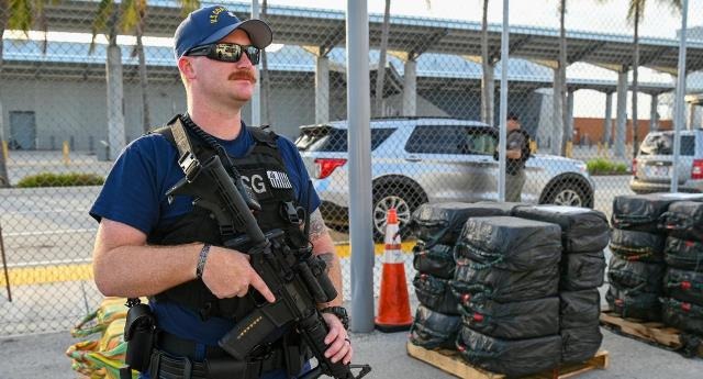 Guardia Costera de Florida decomisa dos toneladas de cocaína