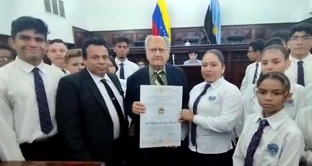 IV sesión parlamentaria estudiantil en el CLEZ